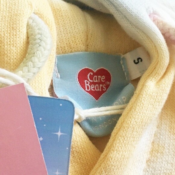 ♡ Care Bears x Skinnydip ♡ Care Bears I Don't Care Tie Dye Hoodie + Free Earring - Picture 3 of 7